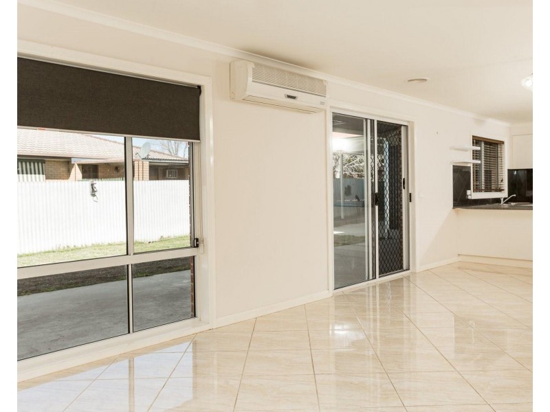 26 Ware Avenue, West Wodonga VIC 3690