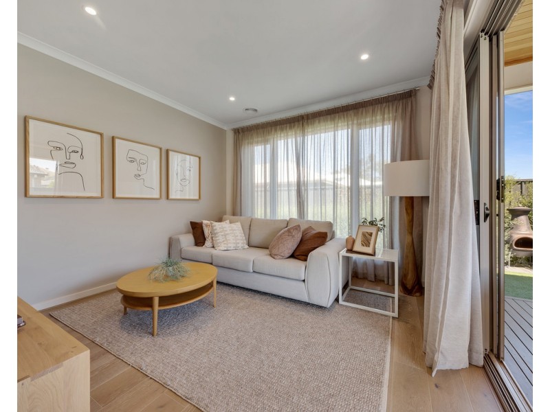 18 Woodbridge Street, Killara VIC 3691