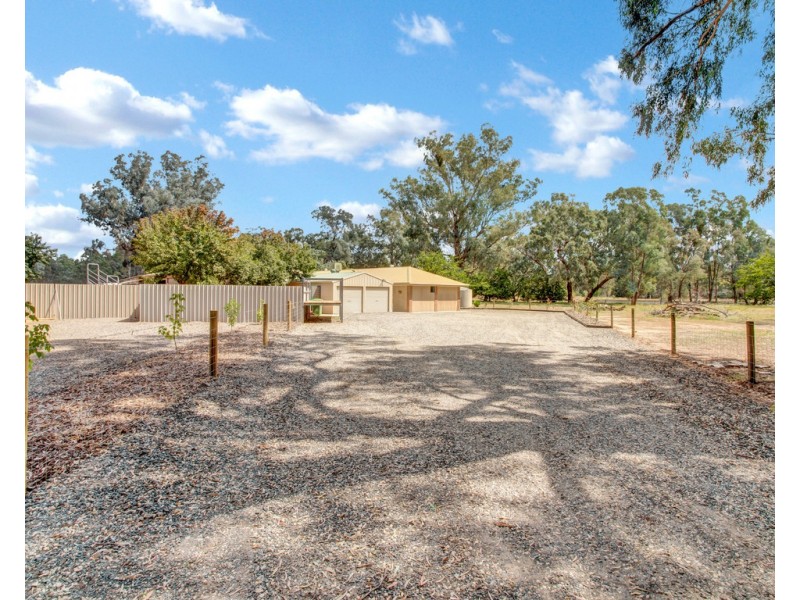 29 Thompsons Lane, Barnawartha VIC 3688