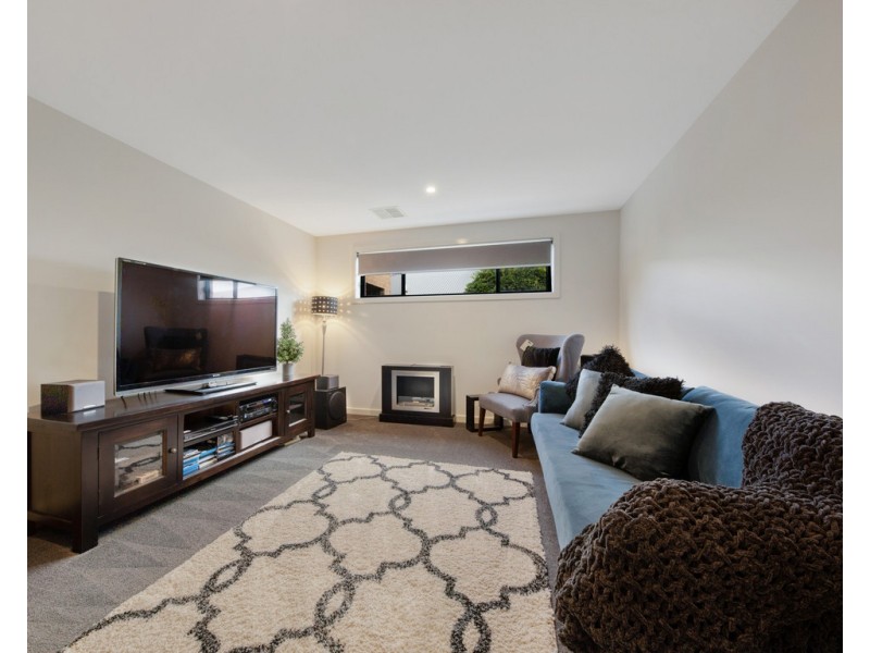 61 Riverboat Drive, Thurgoona NSW 2640