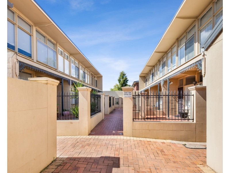 1/750 Macauley Street, Albury NSW 2640