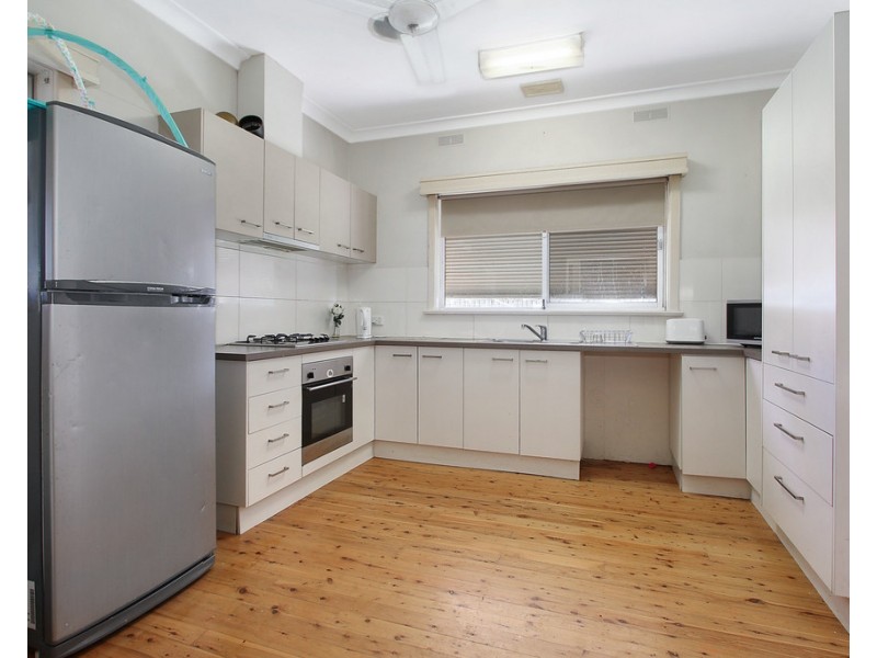 537 Webb Street, Lavington NSW 2641