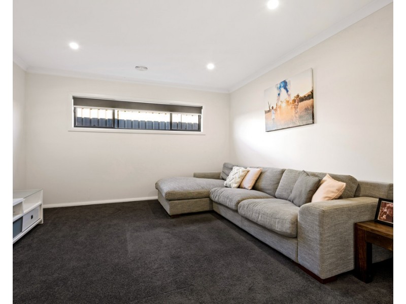 8 Willett Drive, Wodonga VIC 3690