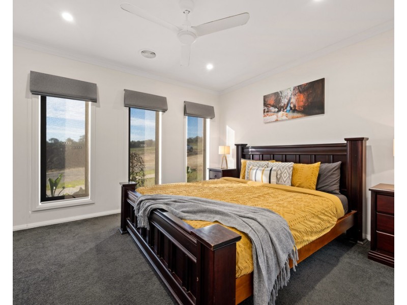 8 Willett Drive, Wodonga VIC 3690