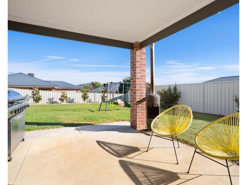8 Willett Drive, Wodonga VIC 3690