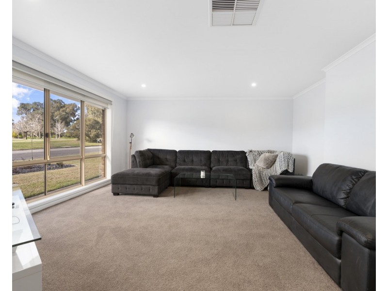 19 Hartigan Street, Thurgoona NSW 2640