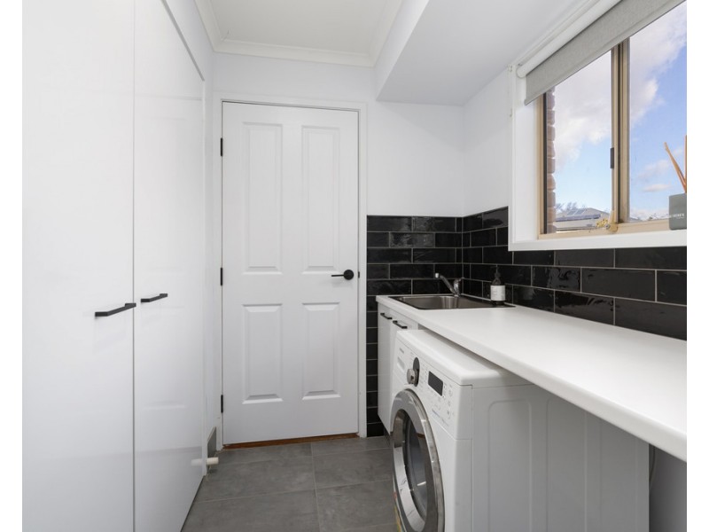 19 Hartigan Street, Thurgoona NSW 2640