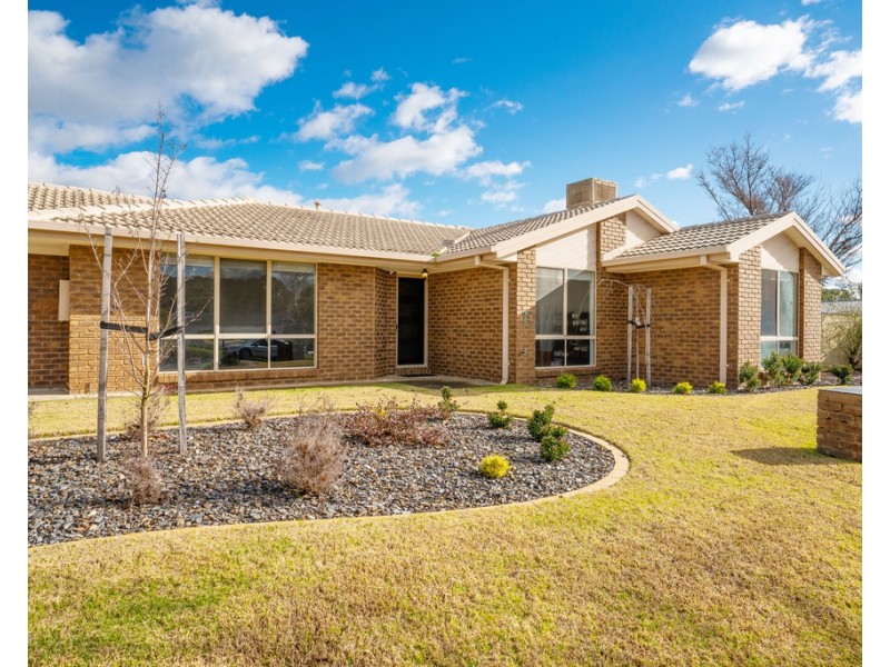 19 Hartigan Street, Thurgoona NSW 2640