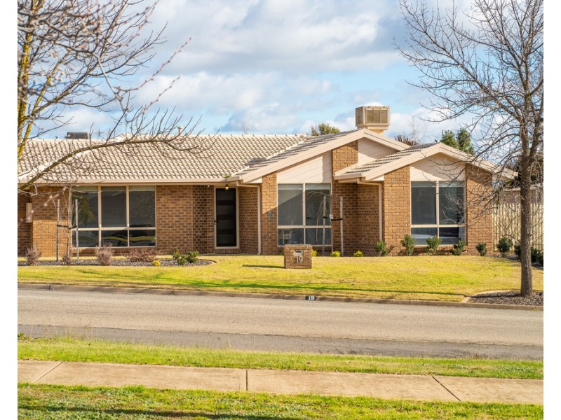 19 Hartigan Street, Thurgoona NSW 2640