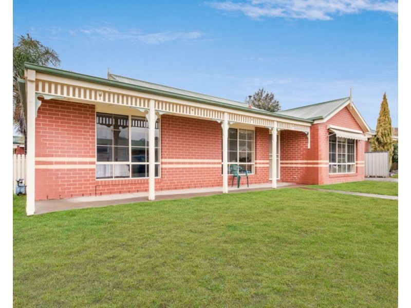 59 AZURE DRIVE, West Wodonga VIC 3690