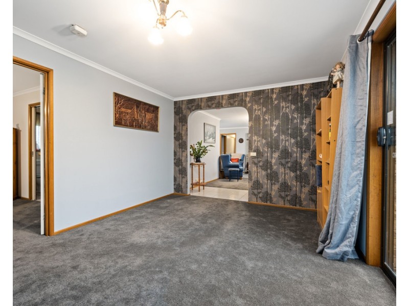 90 Mayfair Drive, Wodonga VIC 3690