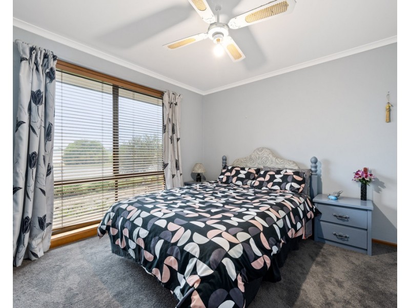 90 Mayfair Drive, Wodonga VIC 3690