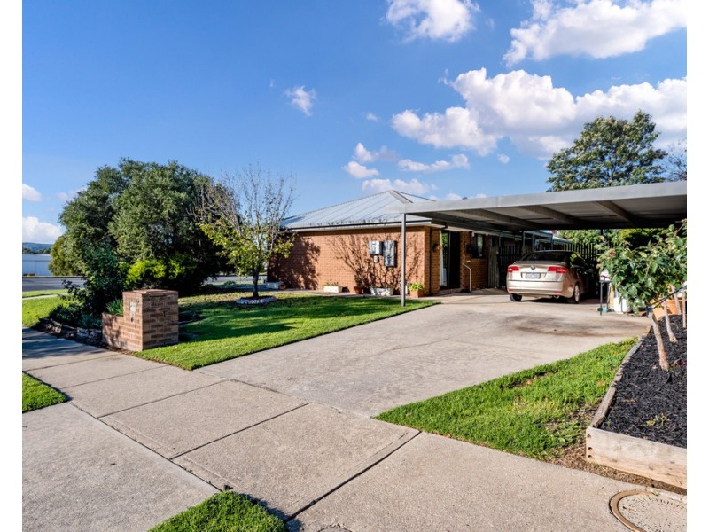 90 Mayfair Drive, Wodonga VIC 3690
