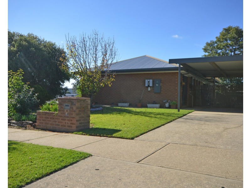 90 Mayfair Drive, Wodonga VIC 3690