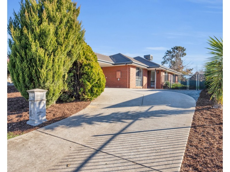 13 Pickering Place, Wodonga VIC 3690