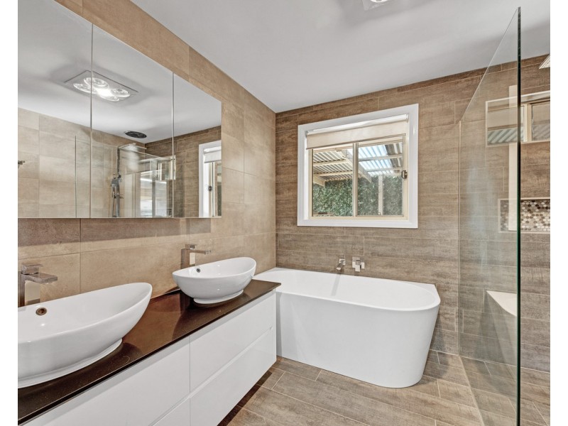 32 Wornes Drive, Wodonga VIC 3690