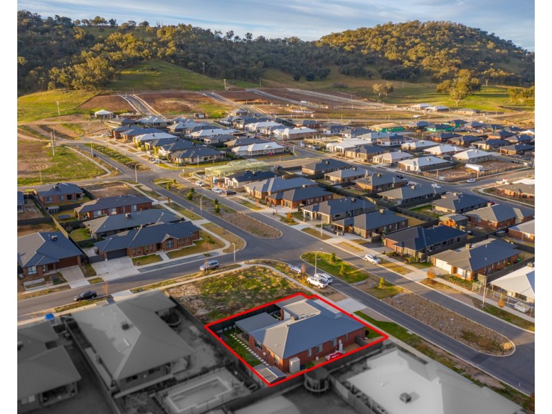 15 Hampshire Boulevard, Leneva VIC 3691