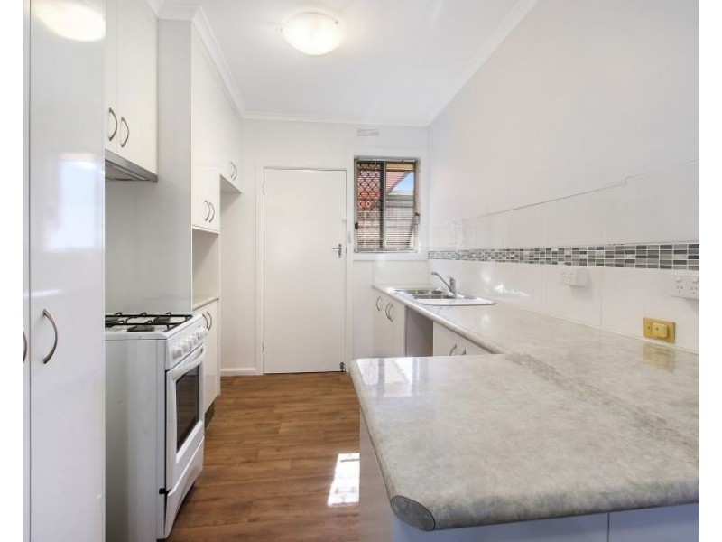 2/11 Glenairne Street, Wodonga VIC 3690