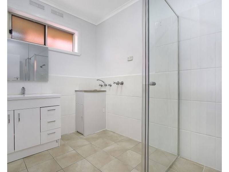 2/11 Glenairne Street, Wodonga VIC 3690