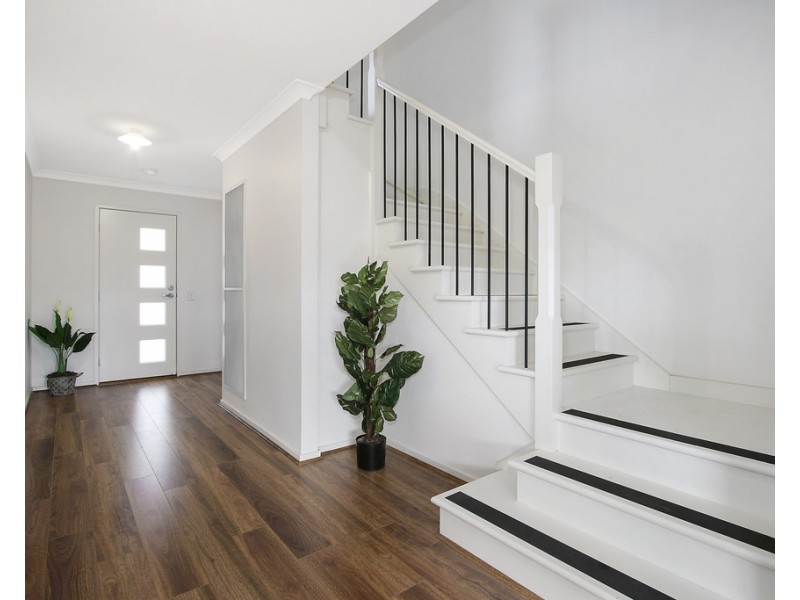 136 Stanton Drive, Thurgoona NSW 2640