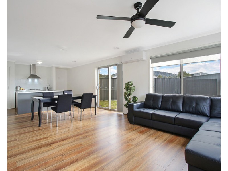 136 Stanton Drive, Thurgoona NSW 2640