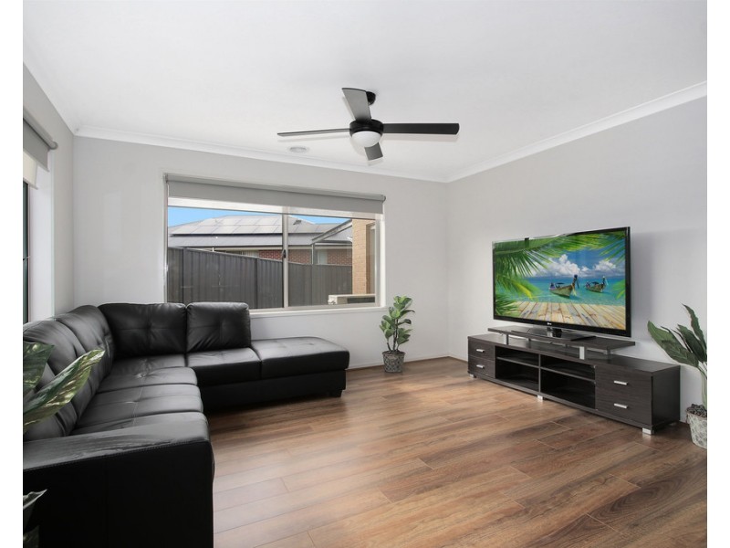 136 Stanton Drive, Thurgoona NSW 2640