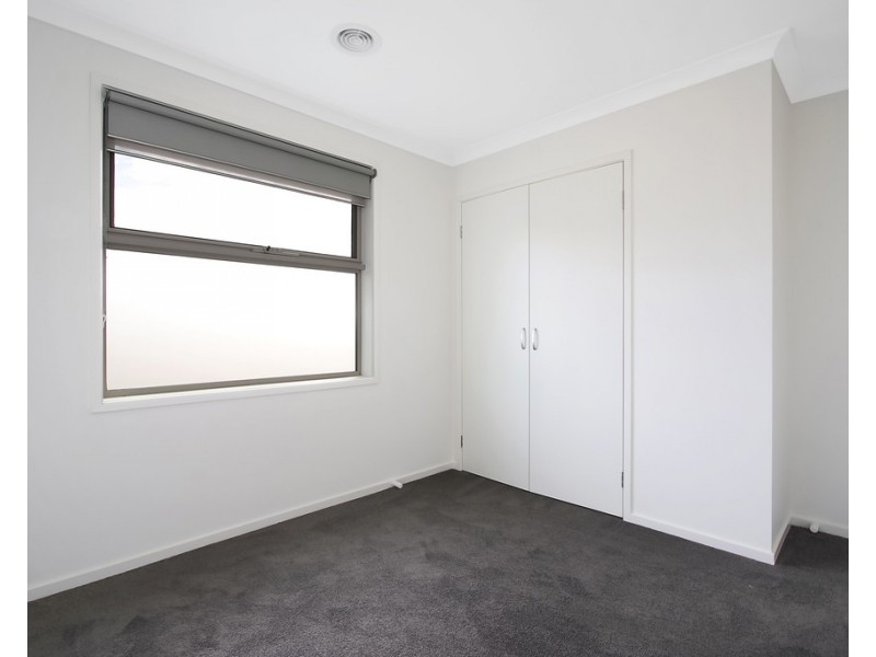 136 Stanton Drive, Thurgoona NSW 2640