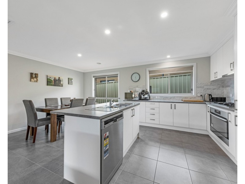 17 Baldock Street, Baranduda VIC 3691