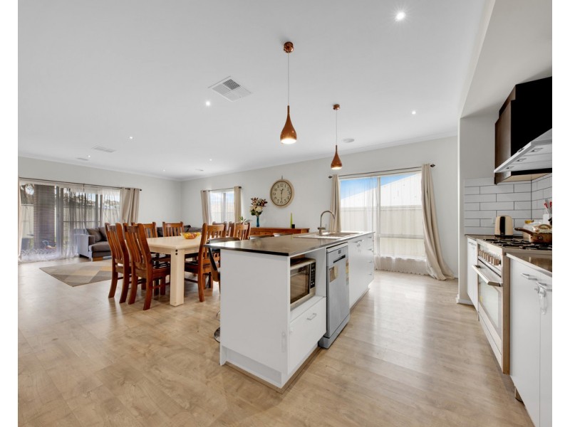 13 Rubicon Street, Wodonga VIC 3690