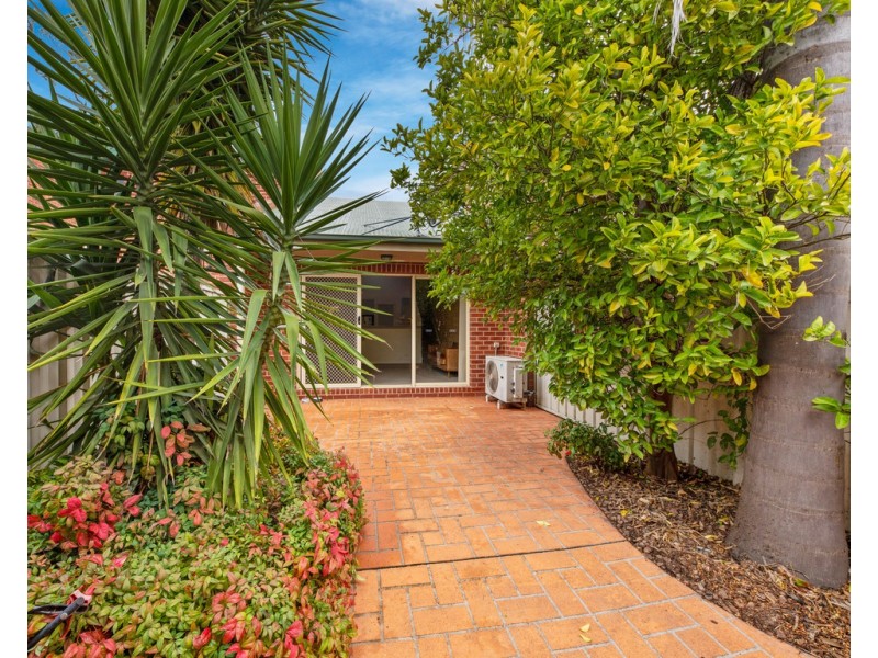 4/542 Kotthoff Street, Lavington NSW 2641