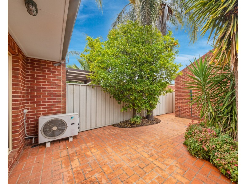 4/542 Kotthoff Street, Lavington NSW 2641