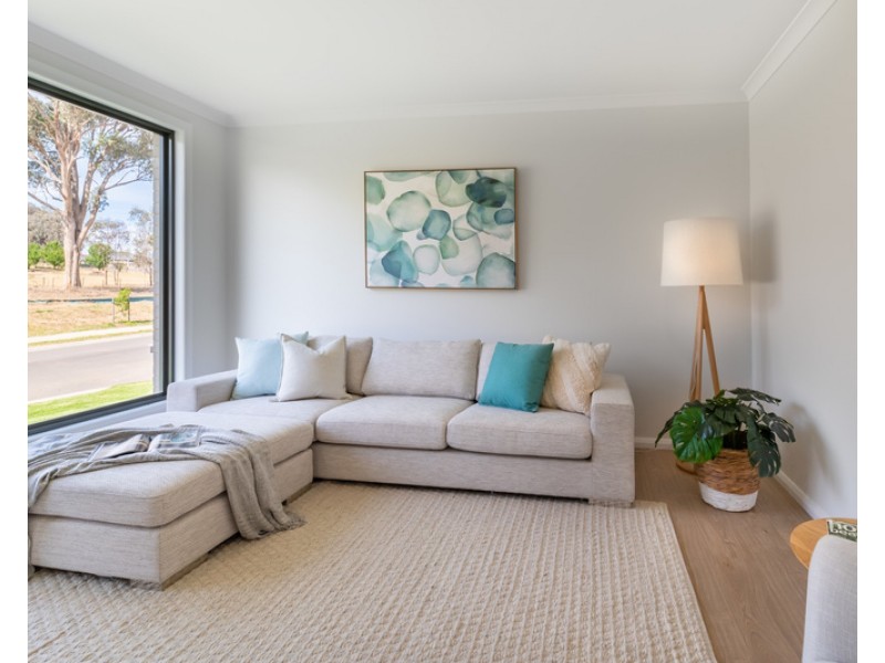 11 Kerrford Drive, Thurgoona NSW 2640