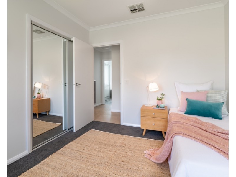 11 Kerrford Drive, Thurgoona NSW 2640