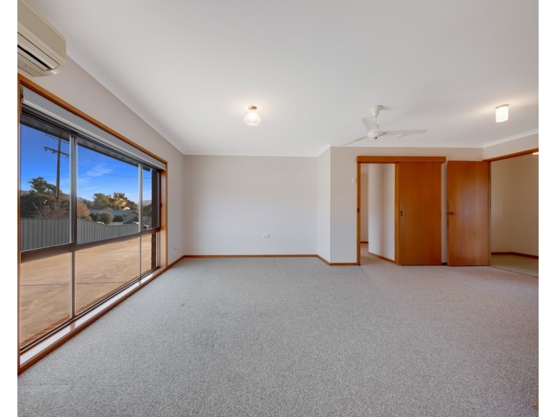 1/14 Huon Kiewa Road, Tangambalanga VIC 3691