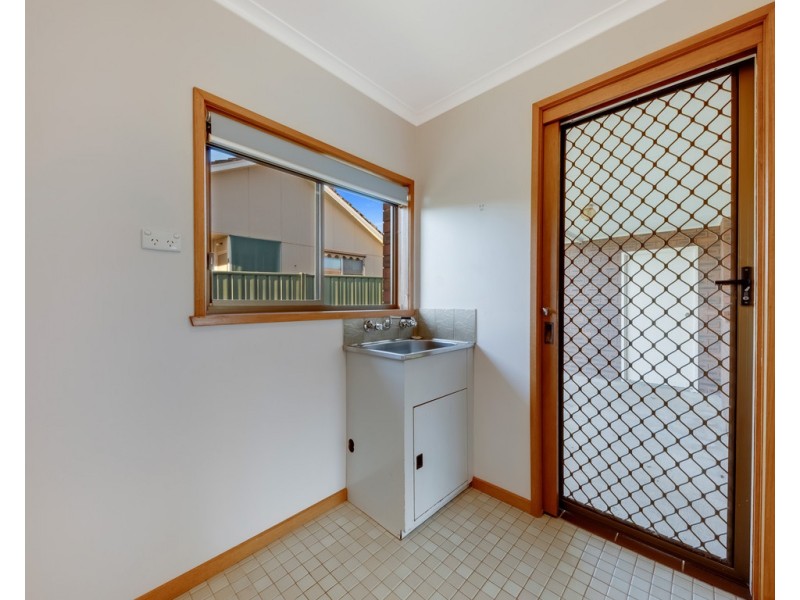 1/14 Huon Kiewa Road, Tangambalanga VIC 3691