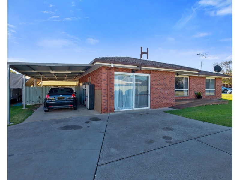 1/6 Amalfi Drive, Lavington NSW 2641