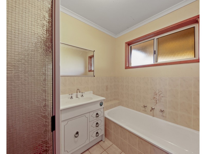 1/6 Amalfi Drive, Lavington NSW 2641