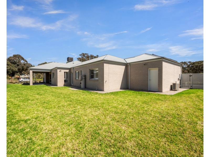 29 Freeman Crescent, Baranduda VIC 3691