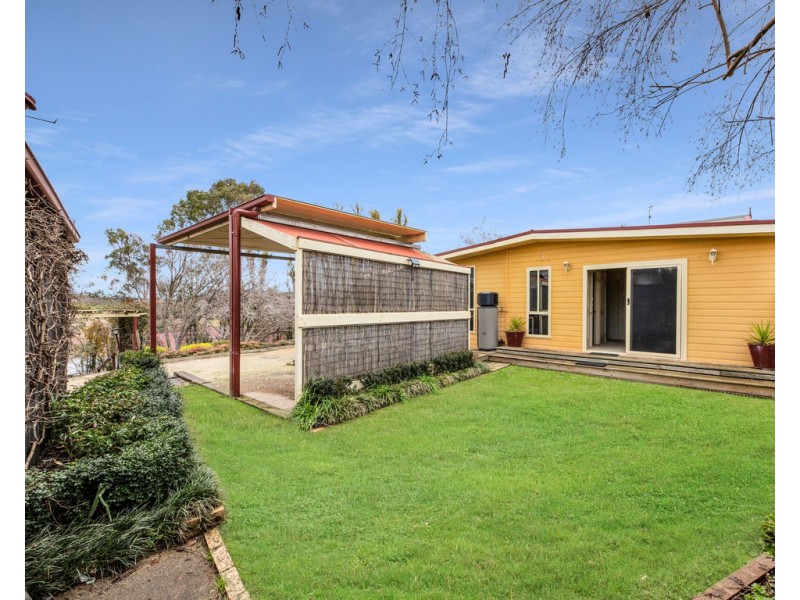 6 Park Street, Killara VIC 3691