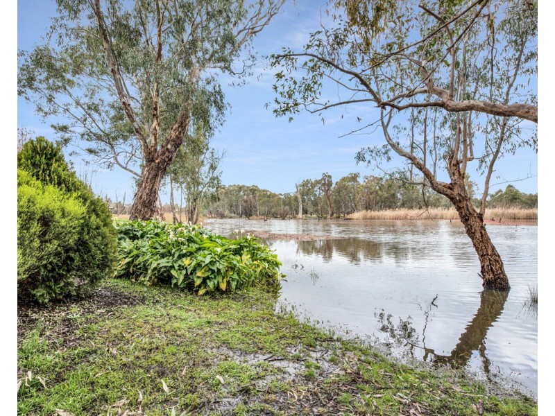 6 Park Street, Killara VIC 3691