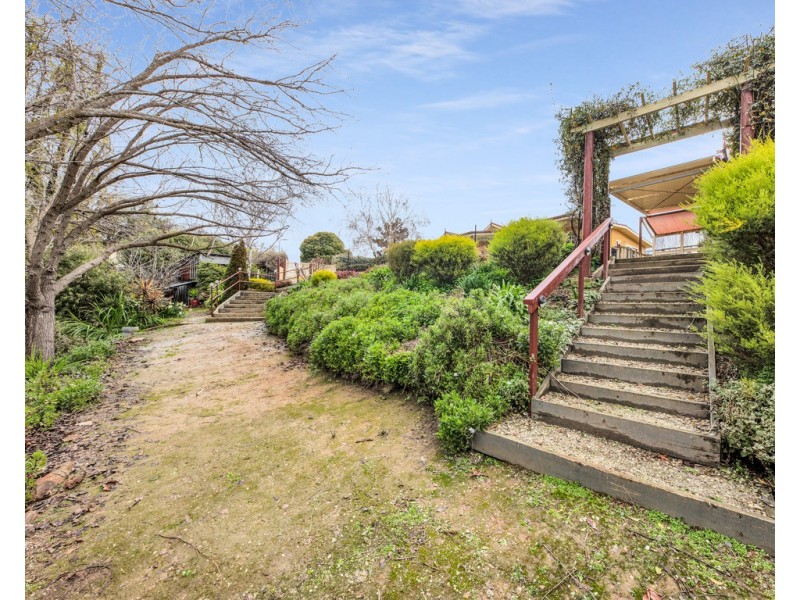 6 Park Street, Killara VIC 3691