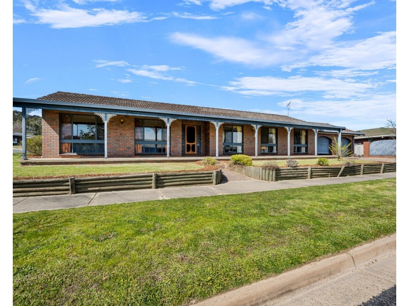 9 Sans Souci Drive, Wodonga VIC 3690