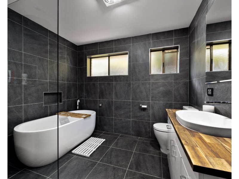 12 Mountain View Drive, Lavington NSW 2641