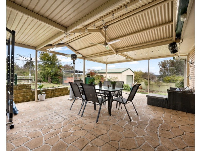 12 Mountain View Drive, Lavington NSW 2641