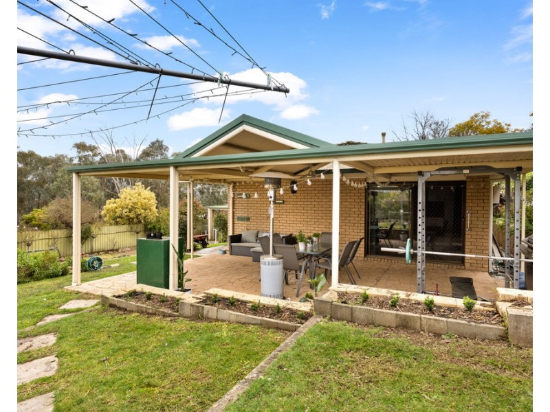 12 Mountain View Drive, Lavington NSW 2641
