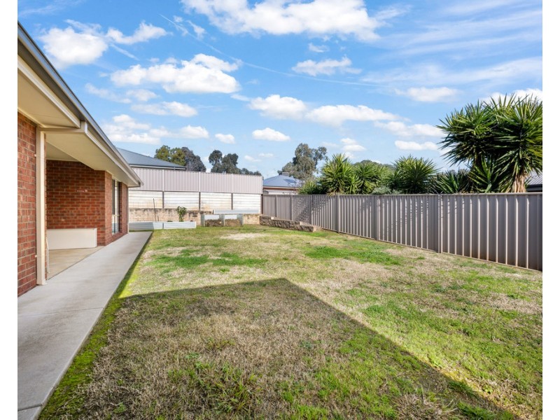 26 Blue Bonnet Way, Wodonga VIC 3690