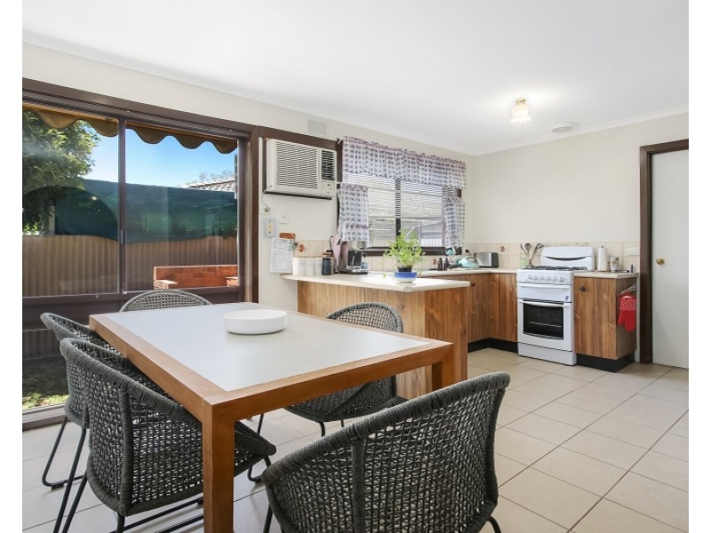 2/7 Garnet Circuit, Wodonga VIC 3690