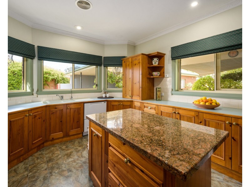 2 Francis Court, Wodonga VIC 3690