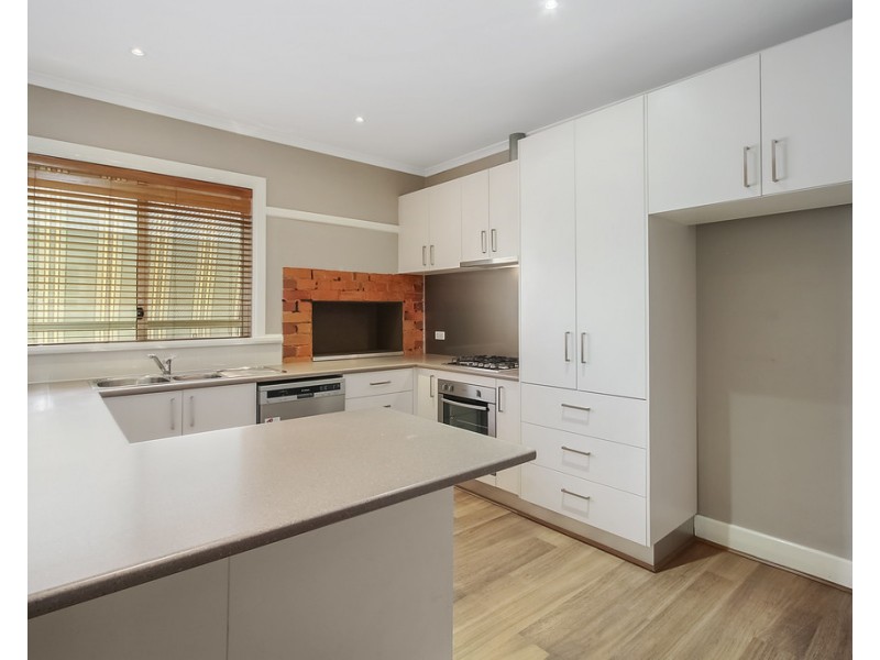 1075 TOBRUK STREET, North Albury NSW 2640