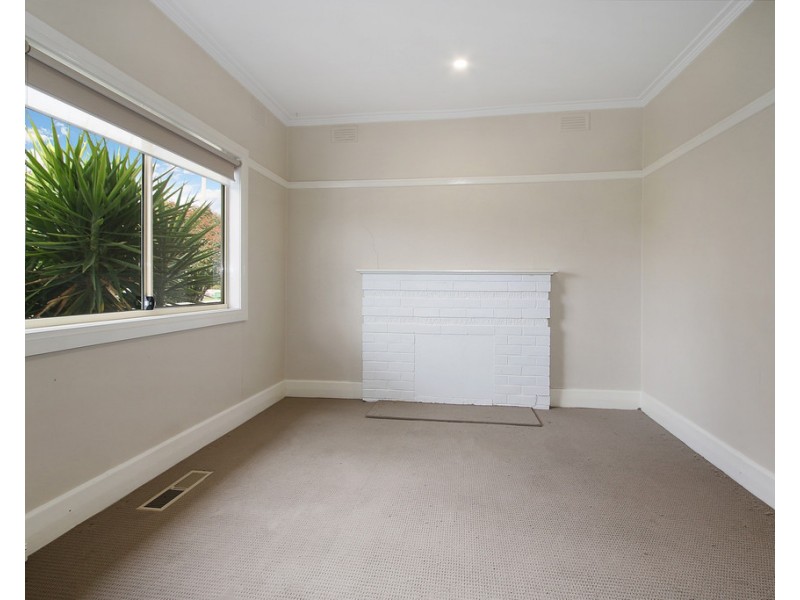 1075 TOBRUK STREET, North Albury NSW 2640